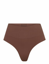 Spanxshape™ Extraordinary Thong Stringit Alusvaatteet Brown Spanx
