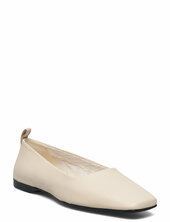 Delia Ballerinat Cream Vagabond