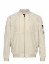 Th Bombertakki Takki Beige Boss