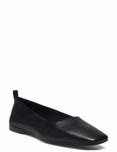 Delia Ballerinat Black Vagabond