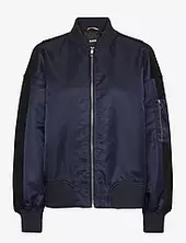 Pamilano Bombertakki Navy Boss