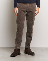 Oscar Jacobson Denz Corduroy Trousers Nutmeg