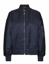 Pamilano Bombertakki Navy Boss