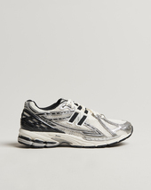 New Balance 1906 Sneakers Grey